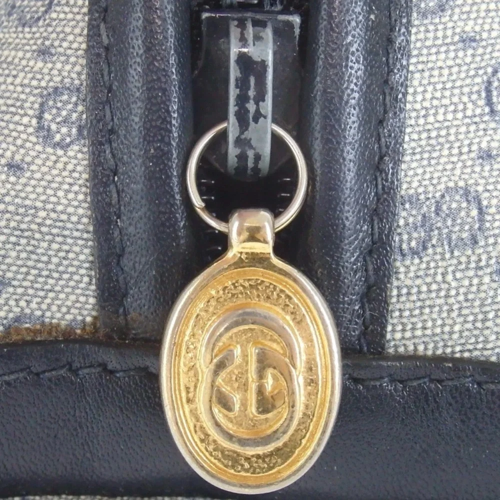 GUCCI Vintage Cosmetic Bag 😍